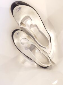バケツウォッシャーで洗い上がったきれいな上靴